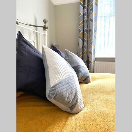 Spacious 2 Bed Apt Sleeps 4 Near Bournemouth Beach Esterno foto