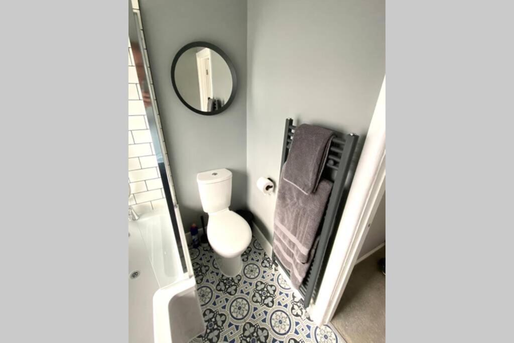 Spacious 2 Bed Apt Sleeps 4 Near Bournemouth Beach Esterno foto