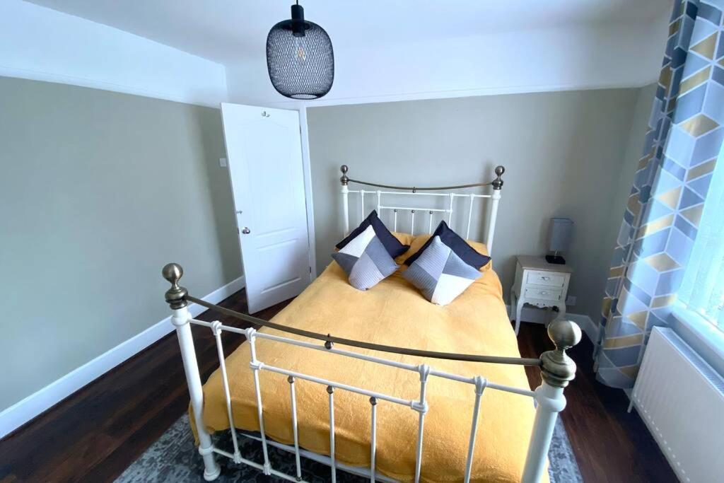 Spacious 2 Bed Apt Sleeps 4 Near Bournemouth Beach Esterno foto