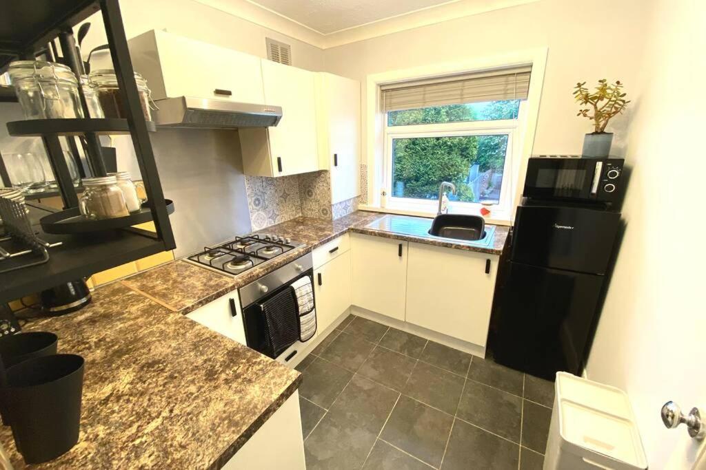 Spacious 2 Bed Apt Sleeps 4 Near Bournemouth Beach Esterno foto